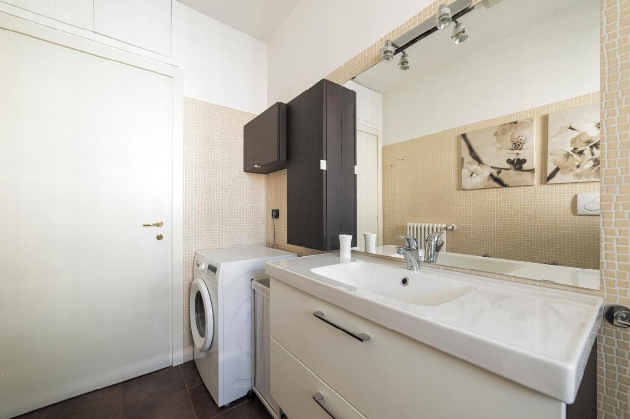Milano Rogoredo Apartment With Garage Exterior photo