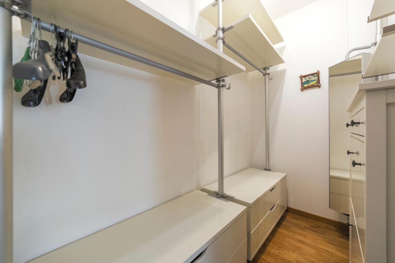 Milano Rogoredo Apartment With Garage Exterior photo
